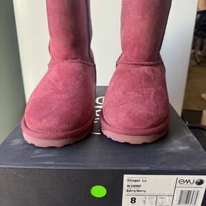 Emu Stinger Lo BERRY color